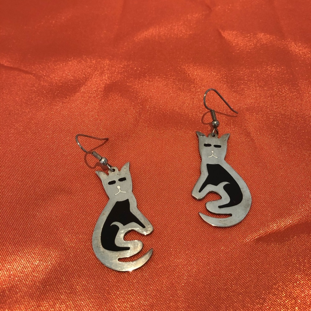 Sterling silver and onyx cat earrings